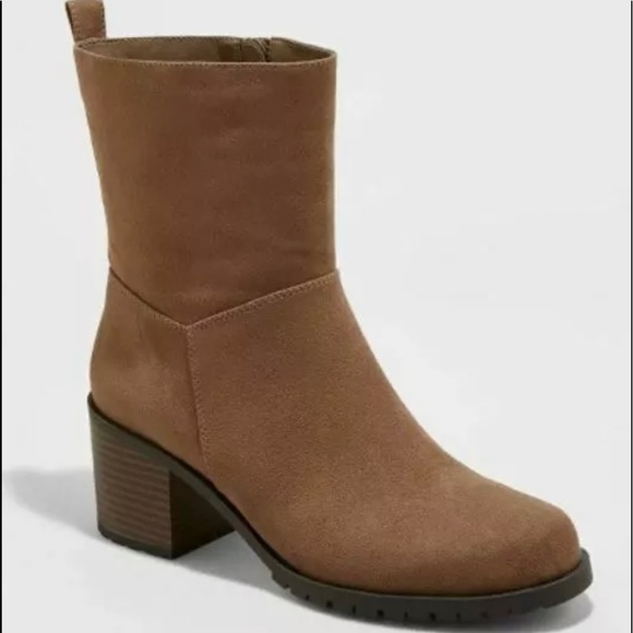 Universal Thread Shoes - Universal Thread taupe faux suede midrise boot with 2 3/4” chunky heel